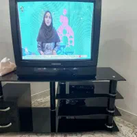 تلویزیون و میز