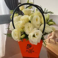 گل رز و غنچه طبیعی