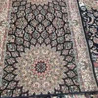 فرش کنار در حد نو بدون کوچیک ترین سوختگی یا پارگی