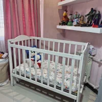 تخت کودک چوبی سفید + تشک و ملحفه IKEA