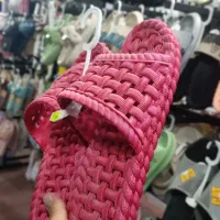 دمپایی سرویس