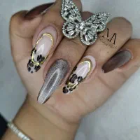 تخفیف باورنکردنی خدمات تخصصی ناخن و پدیکور و مژه