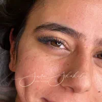 اکستنشن و لیفت مژه
