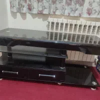 میز تلویزیونی شیشه ای