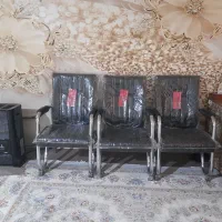 سلام دوستان تعدادی صندلی و لوازم آموزشگاه