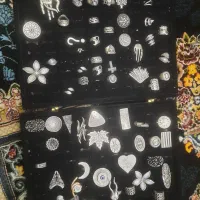 تعدادی انگشتر و گوشواره و گردنبند ورشو