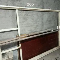 در چوبی با چهار چوب