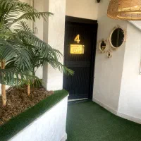 اجاره لاین اکستنشن مو ناخن مژه کراتین میکاپ وشنیون