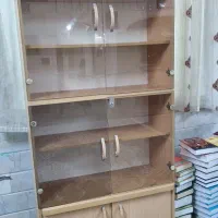 کتابخانه بزرگ‌ ۵طبقه چوبی ملامین در شیشه ای زیبا