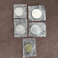 تعدادی سکه قدیمی فروشی