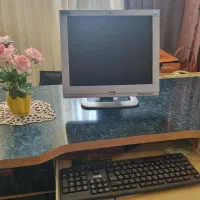 میز کار در حد نو