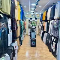 یک مغازع رگال و نورپردازی دکور کامل پوشاک واگذاری