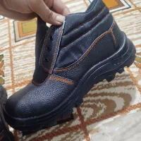کفش ایمنی شماره ۴۳ درجه یک
