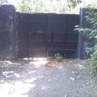 زمین چهار دیواری شده  کلاک پایین300