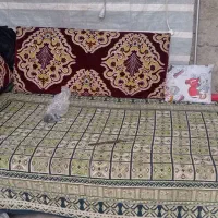 تخت چوبی سنتی با گلیم