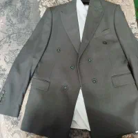 یک دست کت شلوار شیک وجدید یه بار پوشیده شده
