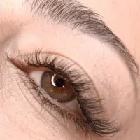 کستنشنو لیفت مژه با تخفیف۵۰ درصدی ظرفیت محدود