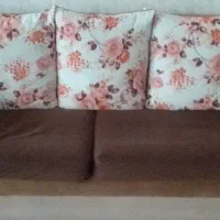 مبلمان راحتی و میز ناهار خوری