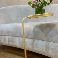 استخدام ماهر و نمیه ماهر وساده در رنگ کاری چوب