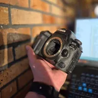 دوربین عکاسی کنون Eos 5d Mark IV