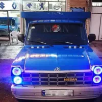 راننده نیسان پایه دو و کارگر ساده