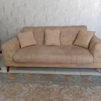 مبل راحتی بسیار تمیز و با کیفیت کرم رنگ ۷ نفره