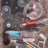 تعدادی ابزار الات