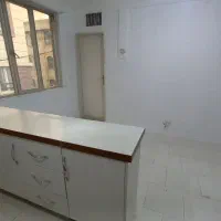 واحد ۴۰ متری / نورگیر زیاد/ پارکینگ غیر مزاحم