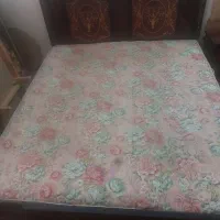 تخت دونفره همراه خوشخواب ودوعددپاتختی