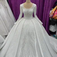 تعدادی لباس عروس