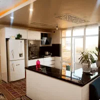 105متر پارکینگ آسانسور انباری بالکن لوکیشن گذراصلی