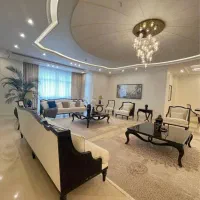 آپارتمان-185-متر-فول-خوش-نقشه-تاپ-لوکیشن-غرق-نور