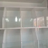 ویترین و قفسه مغازه