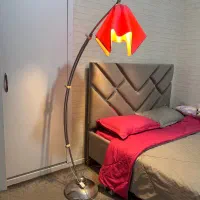 آباژور ایستاده