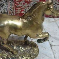 مجسمه قدیمی اسب برنزی