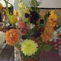 گلدان چوبی ب همراه گل|گل مصنوعی|بهار, |دیوار