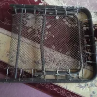 یک عدد تخت فنری تاشو فلزی