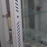 بوفه شیشه ای سالم  در حد نو