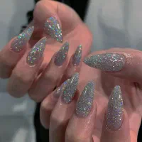 ناخن و مژه