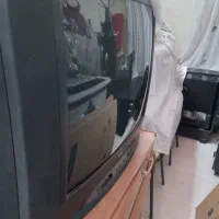 فروش تلویزیون سامسونگ قدیمی و دو عدد میز تلویزیون|میز تلویزیون|اردکان, |دیوار