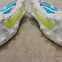 کفش ورزشی زمین طبیعی و مصنوعی|کیف، کفش، کمربند|بندر گناوه, |دیوار