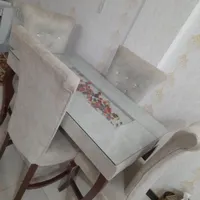 میز ناهارخوری و اینه شمعدان به فروش میرسد