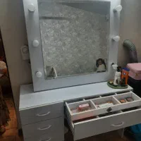 میز آرایش چراغ دار|تخت و سرویس خواب|قائم‌شهر, |دیوار