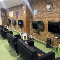 تعدادی تلویزیون و وسایل گیم نت به فروش میرسد