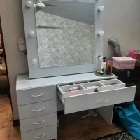 میز آرایش چراغ دار|تخت و سرویس خواب|قائم‌شهر, |دیوار