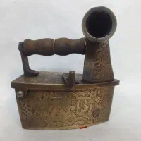 اتو ذغالی برنجی قدیمی و سنگین