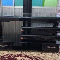 زیر تلوزیون شیشه ای