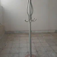 جالباسی فلزی برپایه ی سنگی