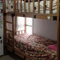 تخت چوبی دوطبقه و سه طبقه پرتابل (قابل حمل)