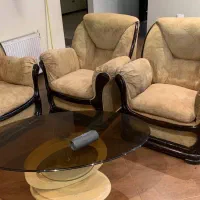 یک دست مبل هفت نفره با میز شیشه ای